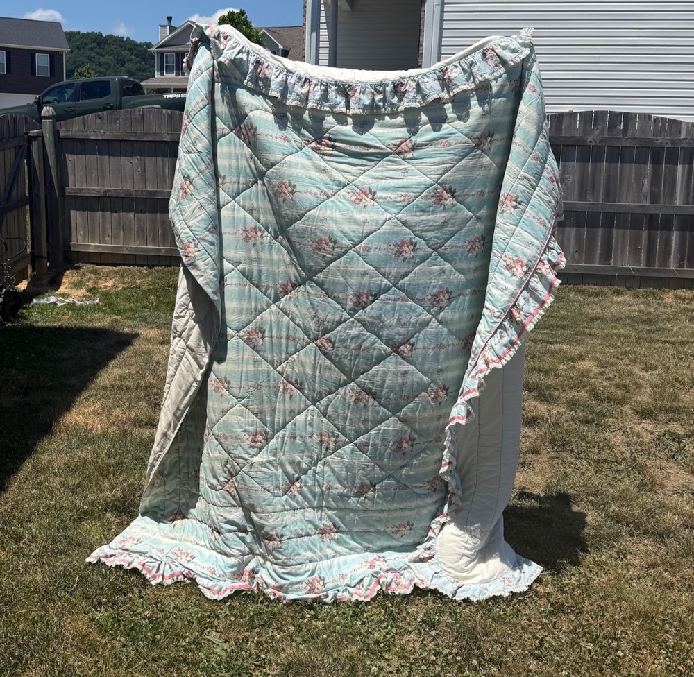 VTG Croscill Queen Comforter Skirt Shabby Chic Blue Floral QUILTED Lace Cottage